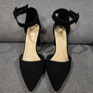 DELICIOUS Pointy Heels with Strap